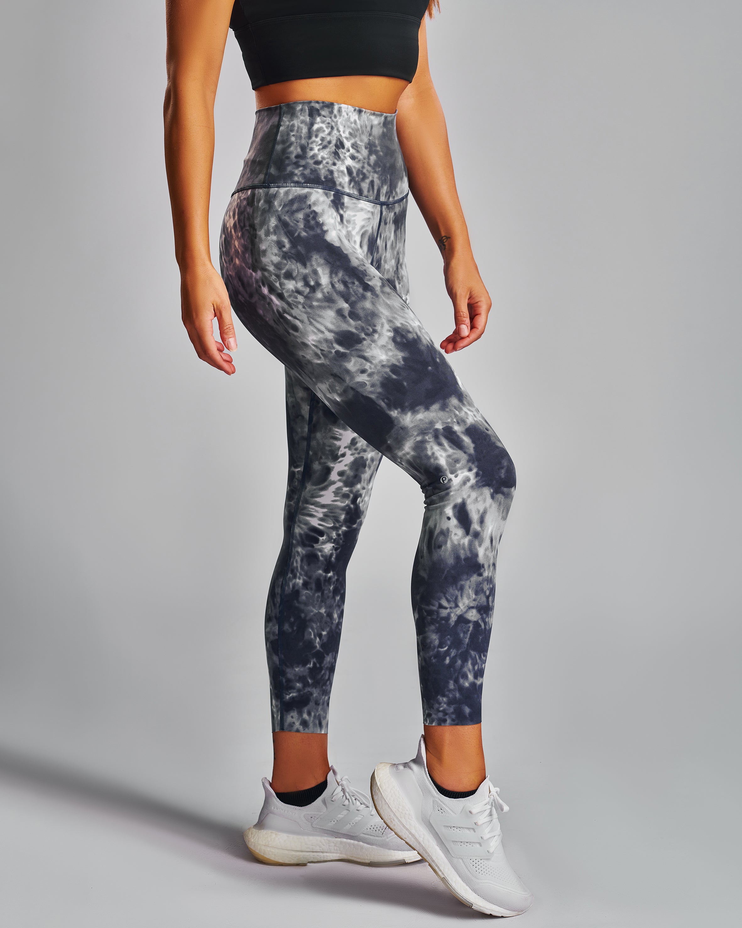 Align Leggings. Grey Tie Dye Print Ultralux fabric.