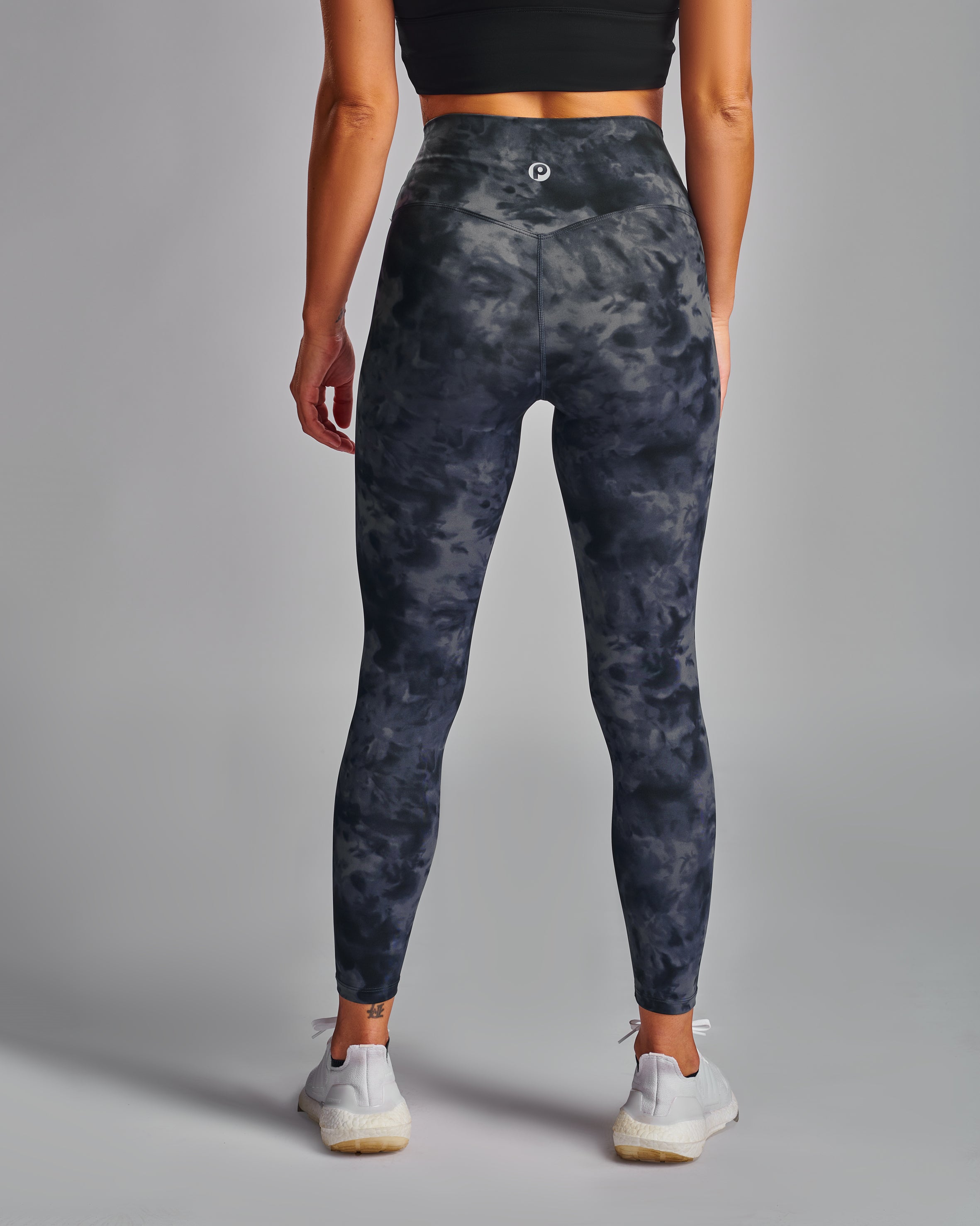 Align Leggings. Graphite Black Print Ultralux fabric.